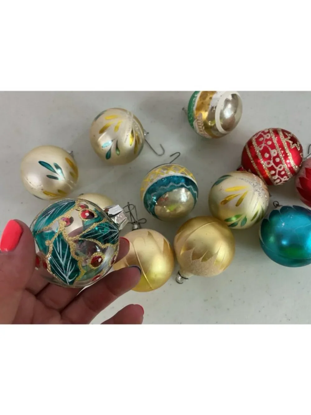 Vintage Frosted Glass Christmas Tree Ornaments Balls Lot of 12